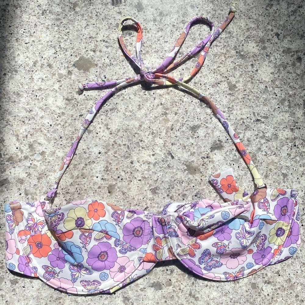 Frankie’s Bikinis Floral halter top